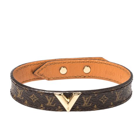 louis vuitton monogram armband|Louis Vuitton essential v.